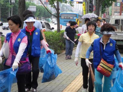 매월 둘째&#183;넷째주 토요일은「마을 대청소의 날」